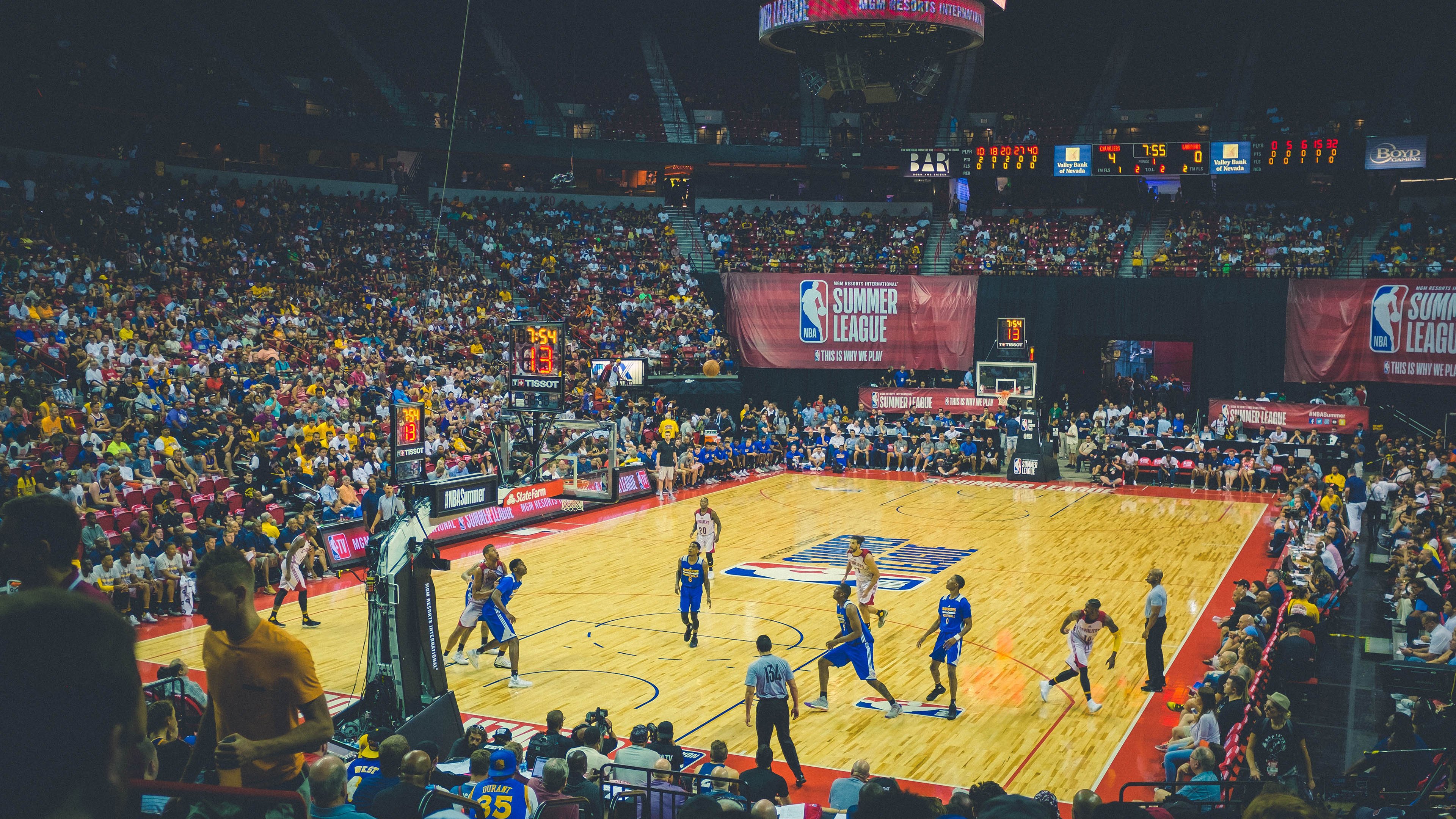 【智能球场】未来比赛场地与科技结合的可能性,智能化足球场