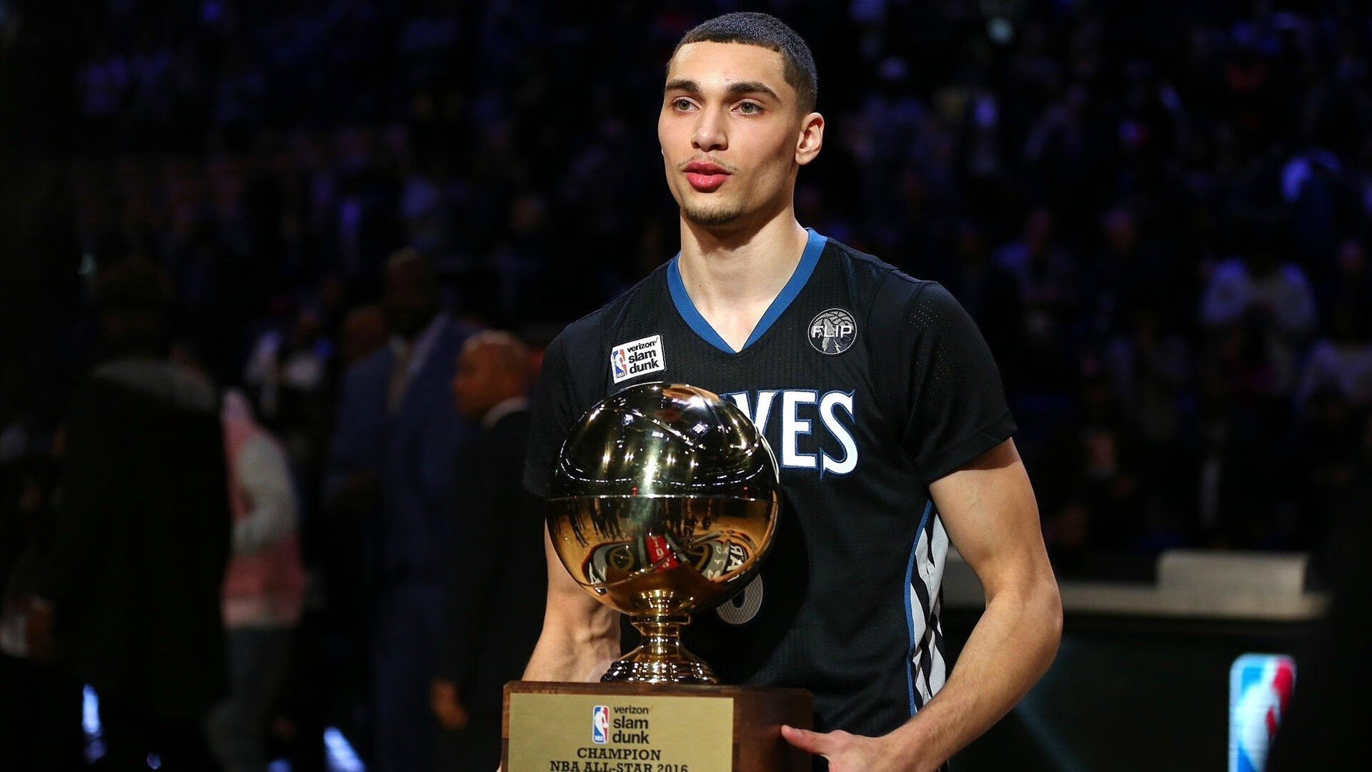 中国篮球明星代言品牌合作不断,影响力持续上升,中国篮球队代言的饮料